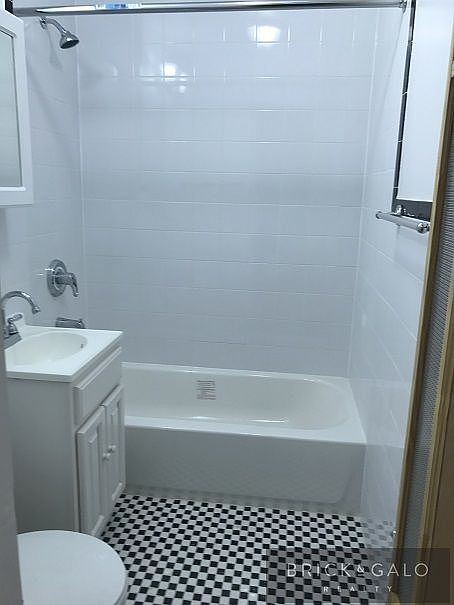 2nd image of 400 E 21st St APT 2G
