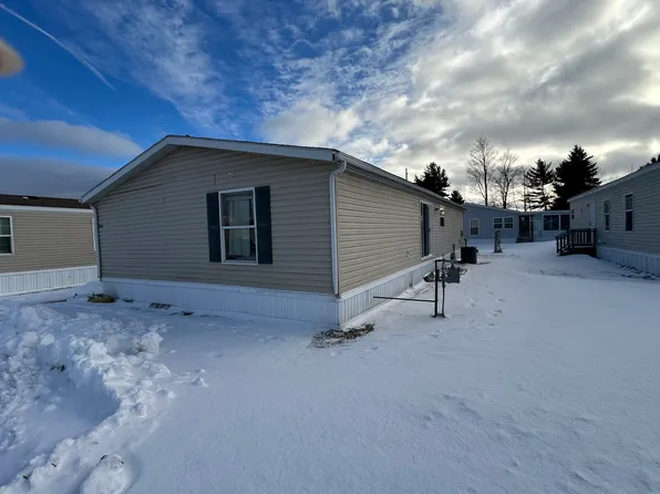 4687 Violet Ln, Traverse City, MI 49685