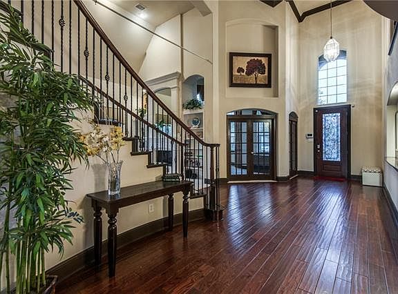 5th image of 1216 Backbay Dr W