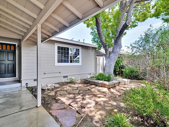 4th image of 1809 Rosswood Dr