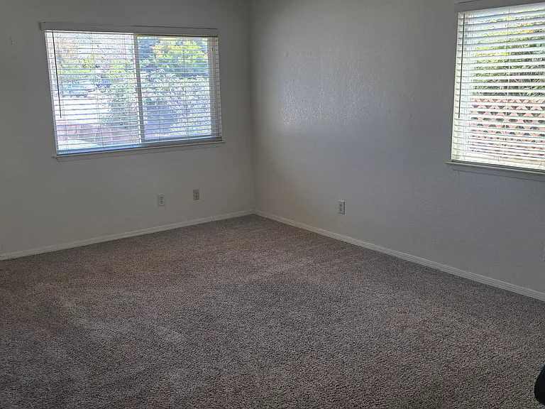 Livingroom Entry