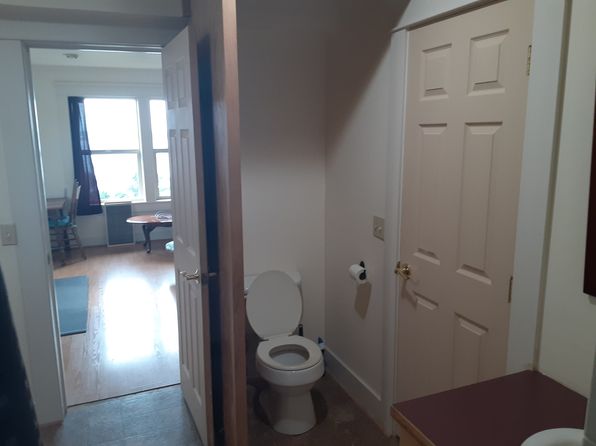 305 W Lexington Ave #B