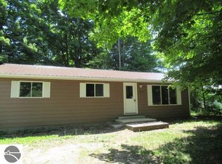 4409 Hickory Dr, Traverse City, MI 49685
