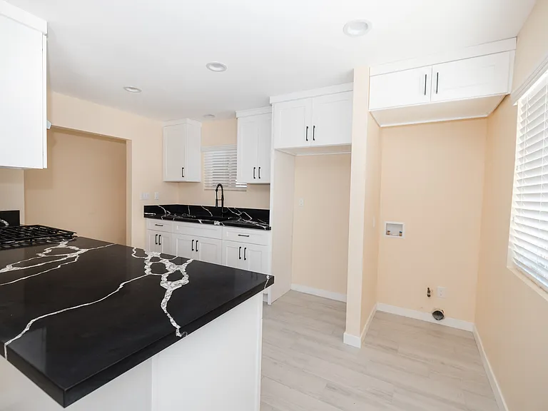 17561 Jefferson Ln #A — Photo 1