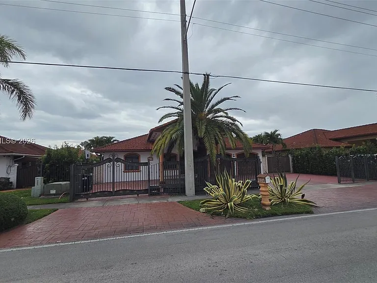 3140 SW 142nd Ave — Photo 40