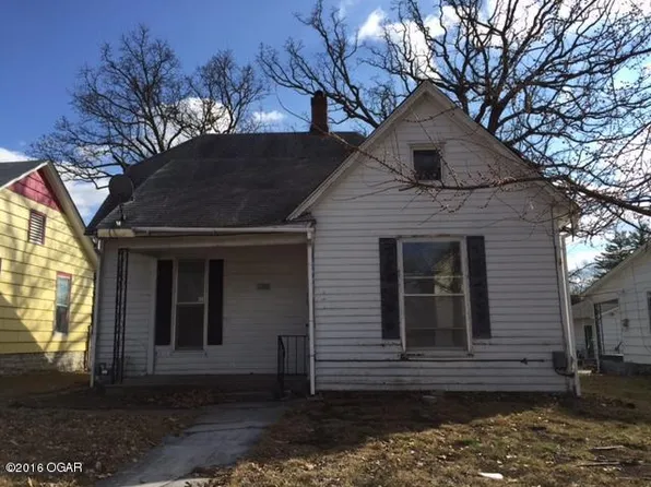 526 W Chestnut St, Carthage, MO 64836