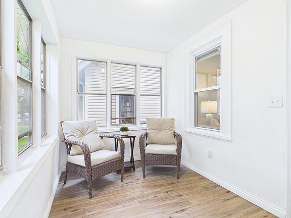 5th image of 4518 15th Ave S