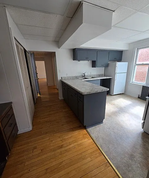 2130 E Locust St — Photo 3