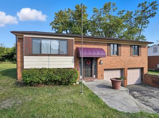 5462 Roche Dr, Columbus, OH 43229