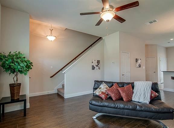 4th image of 505 Highpark Ct