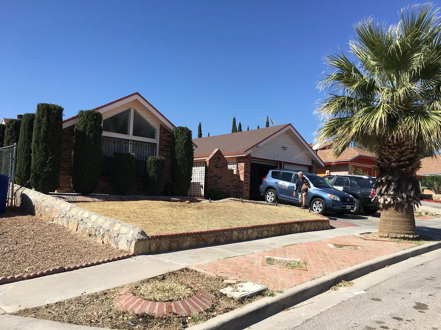11782 Stephanie Dr — Photo 2