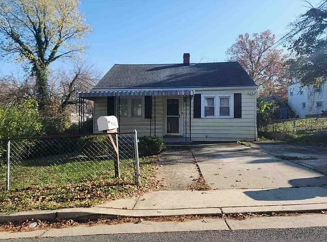 422 Abel Ave photo 1