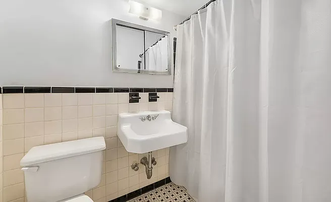 Rented by Nest Seekers International | media 5