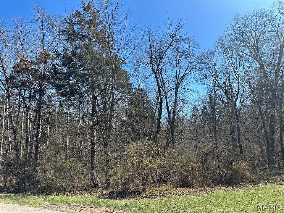 2nd image of 430 Mark Twain Loop