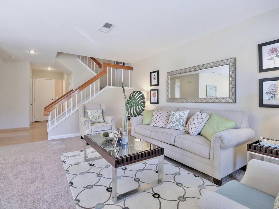 1st image of 60 Cherryton Ln