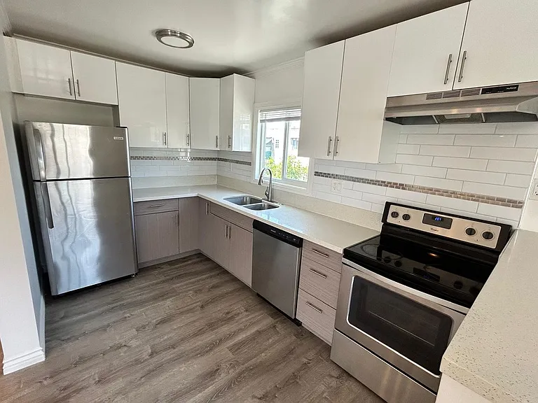 6821 Ben Ave #7A — Photo 3