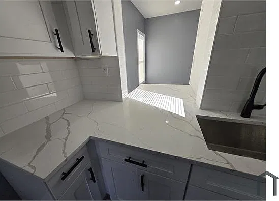 6 bed, $2,200 — Photo 4