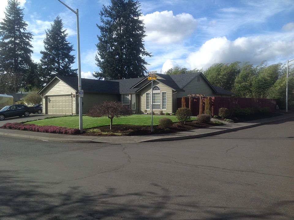2nd image of 13718 NE 83rd Cir