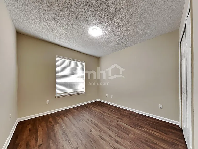 3120 Litchfield Dr — Photo 11
