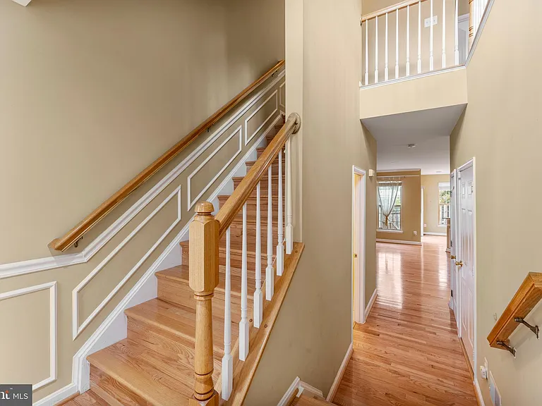 6002 Saint Hubert Ln — Photo 2