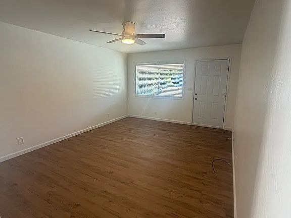 4th image of 135 Gilbert Ct