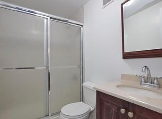 108 Green Valley Rd, Staten Island, NY 10312