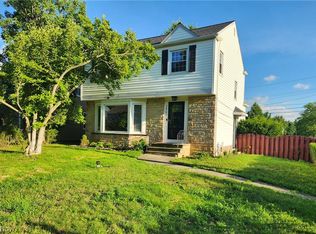 3862 Silsby Rd, University Heights, OH 44118