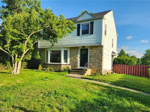 3862 Silsby Rd, University Heights, OH 44118
