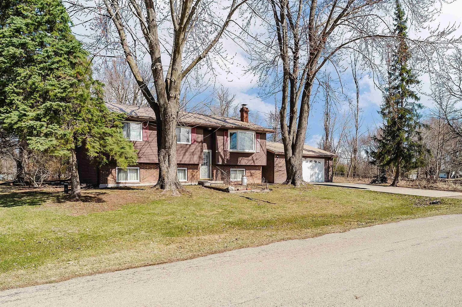 8480 Shirley Ct photo 1