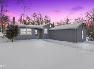 6827 Cooley Lake Rd, West Bloomfield, MI 48324