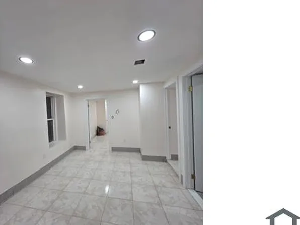 245 Woodworth Ave #1B, Yonkers, NY 10701