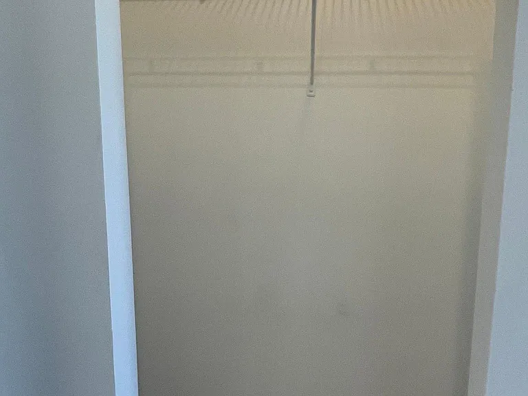 3238 W Berteau Ave #2E — Photo 6