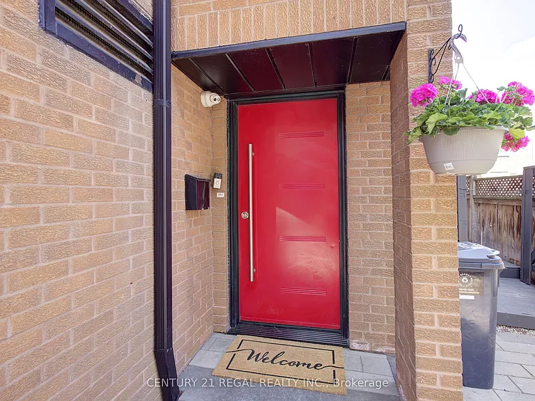 48 Michener Ct — Photo 4