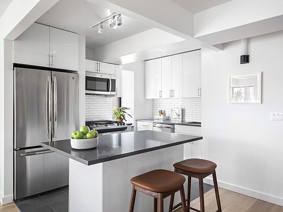 5th image of 200 E 87th St APT 10M