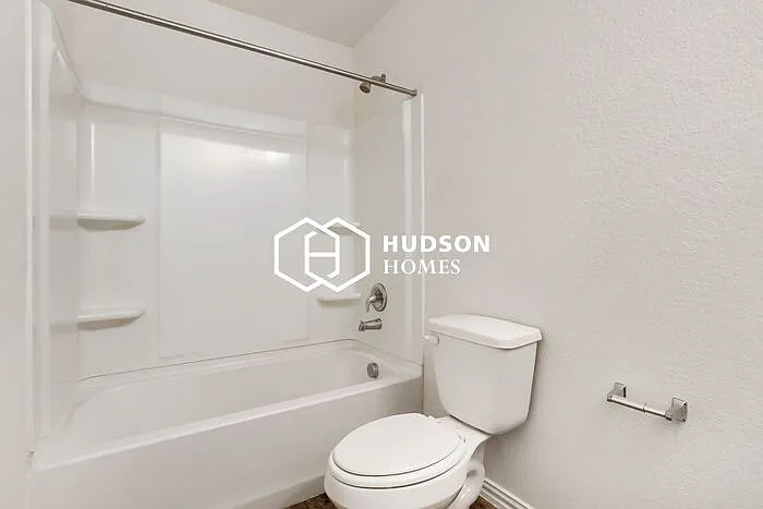 526 S San Eduardo Ave — Photo 11