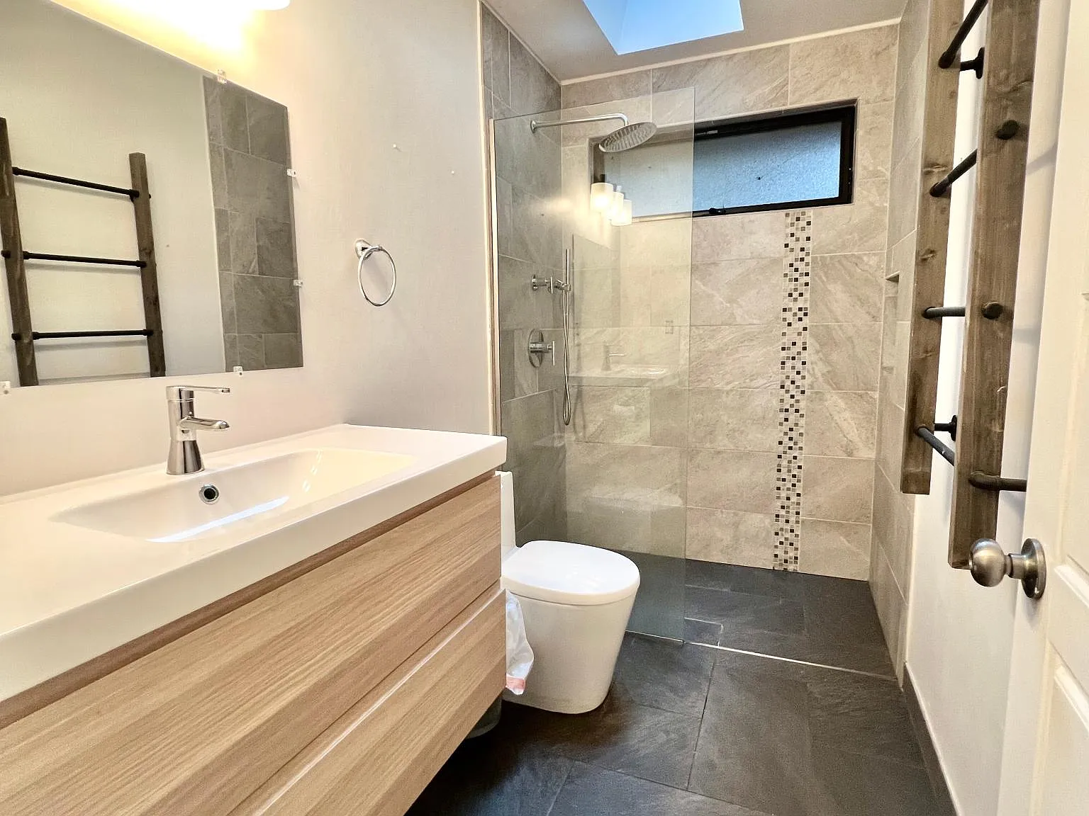 27151 Lake Dr — Photo 1