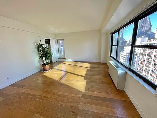 Rented by Olympia House Delaware LP | media 33