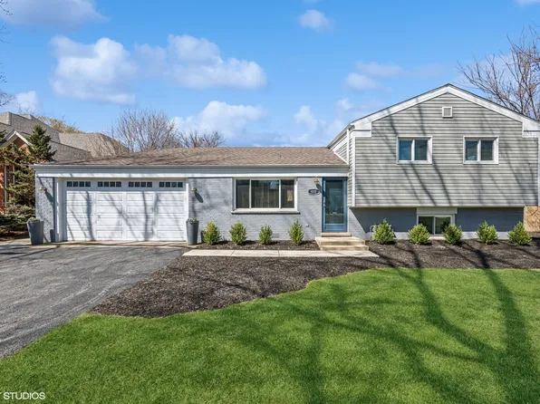 610 Pfingsten Rd, Northbrook, IL 60062