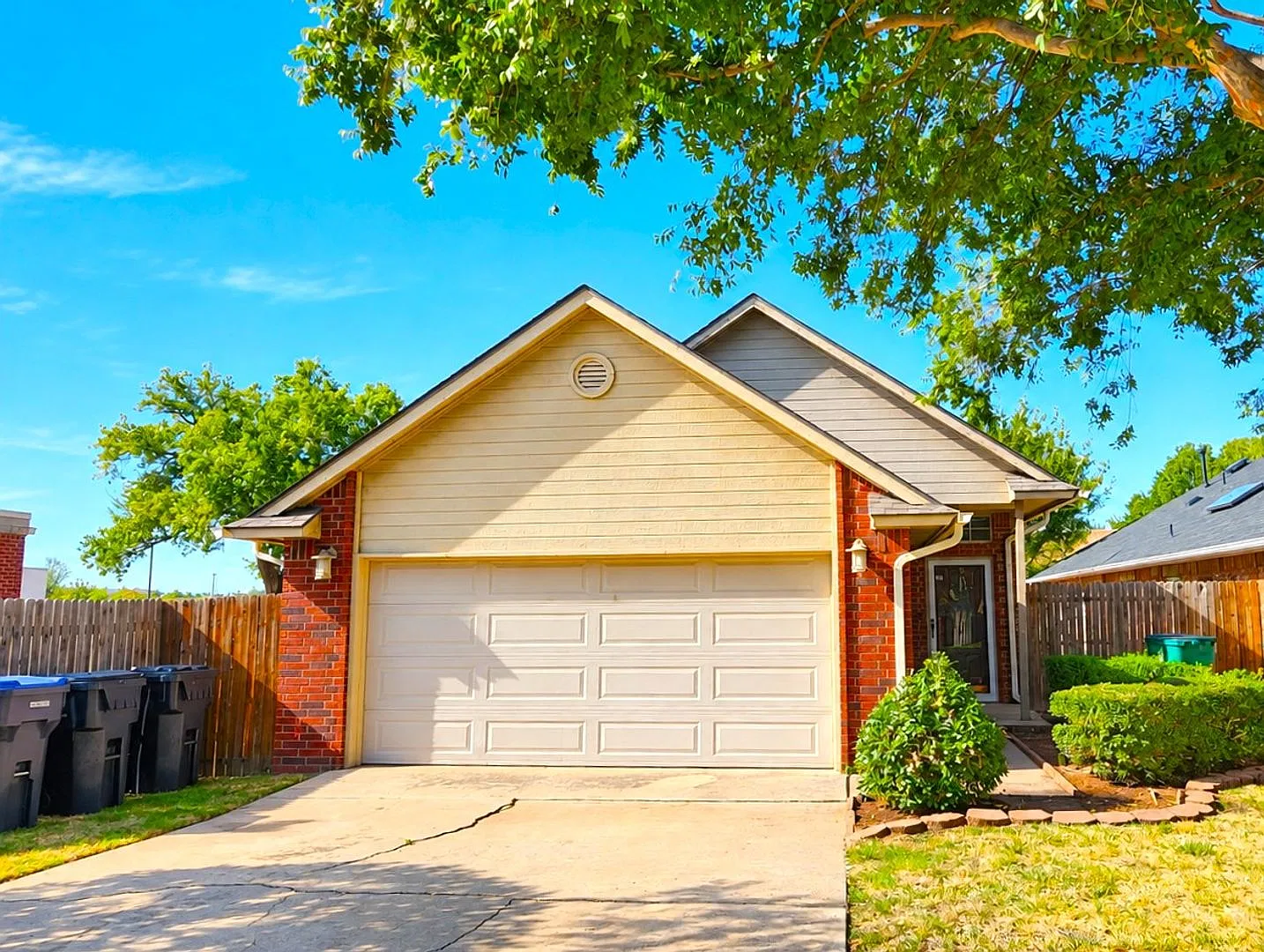 13821 Pawnee Dr, Edmond, OK 73013 — Photo 2