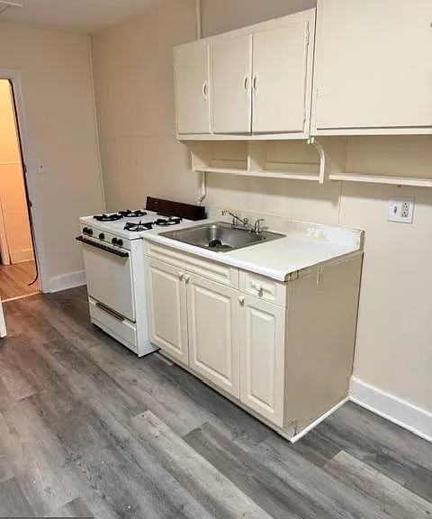 27 Main St E #304 — Photo 1