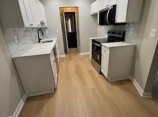 140 Amberly Dr, Englishtown, NJ