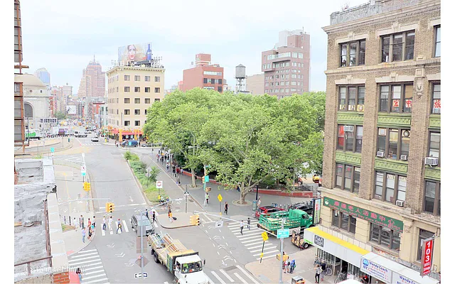 Rented by Douglas Elliman | media 17