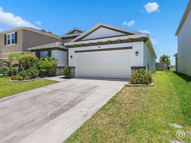 5689 Hawks Cay — Photo 12