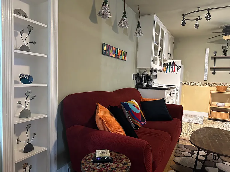 1313 Marion St NE — Photo 32