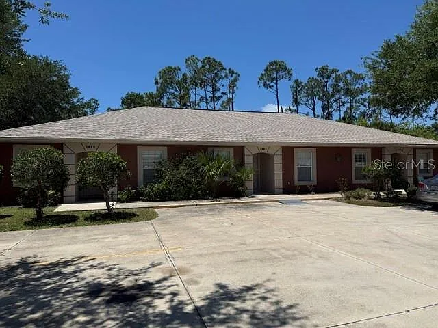 2 bed, 2.0 bath, 980 sqft, $1,350 — Photo 2