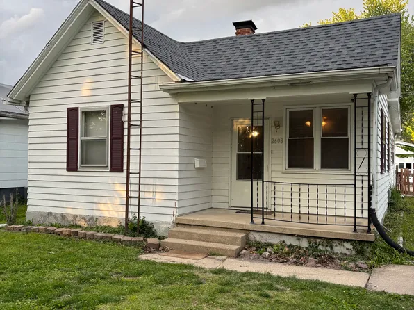 2608 S Walnut St, Springfield, IL 62704