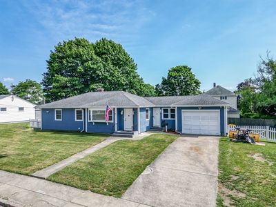 575 Aetna St, Fall River, MA, 02721