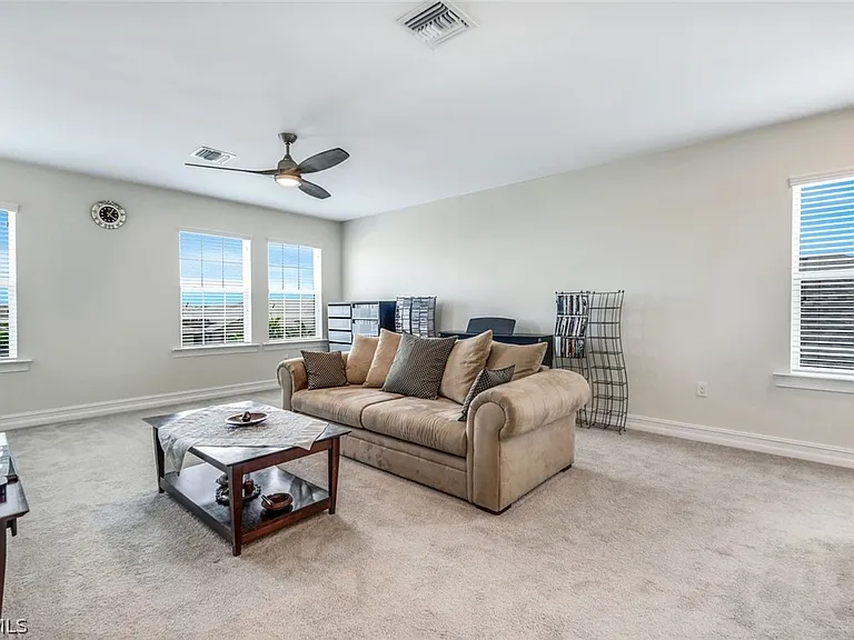421 Coral Reef Pl — Photo 26