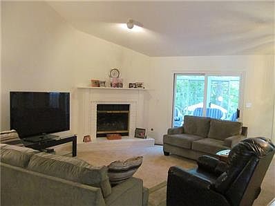 4th image of 12020 Seven Oaks Dr N