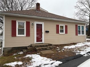 40 Bassett St, West Warwick, RI 02893